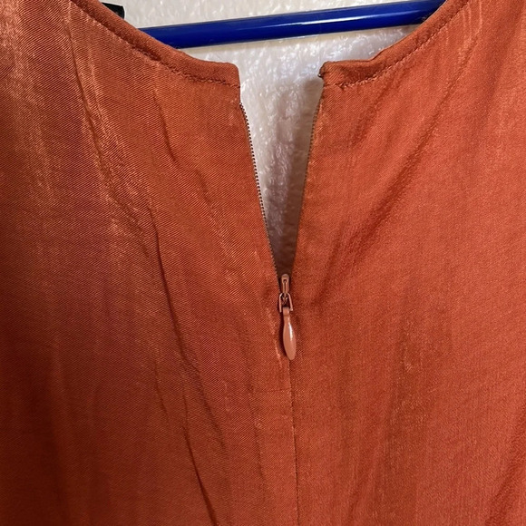 Express Womens 1/2 Sleeve Zippered Back Brown Blouse Size Small - Picture 4 of 5